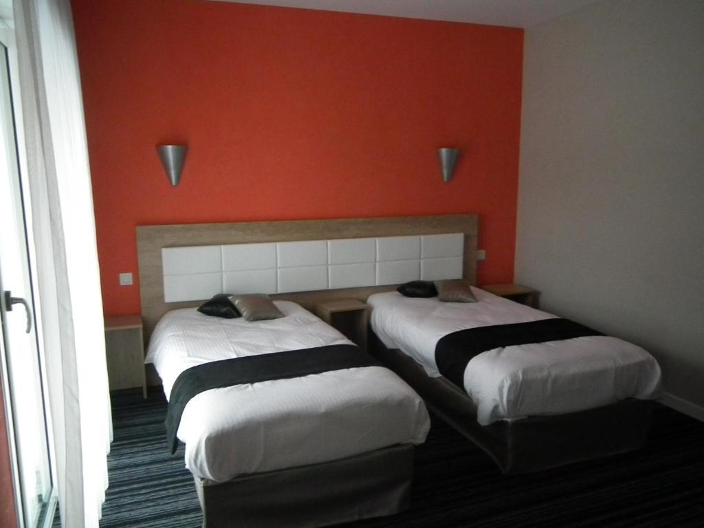 Logis Cosy - Hotel Le Moulin Neuf - 찬토네이 객실 사진