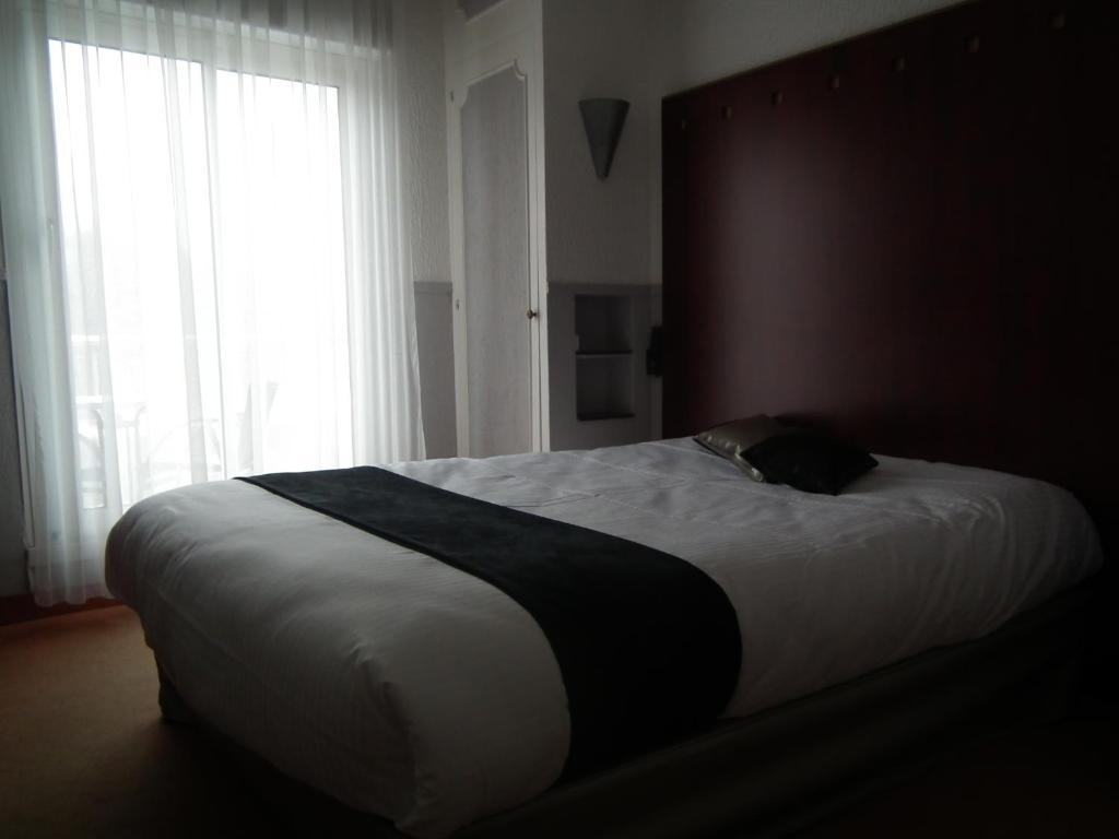 Logis Cosy - Hotel Le Moulin Neuf - 찬토네이 객실 사진